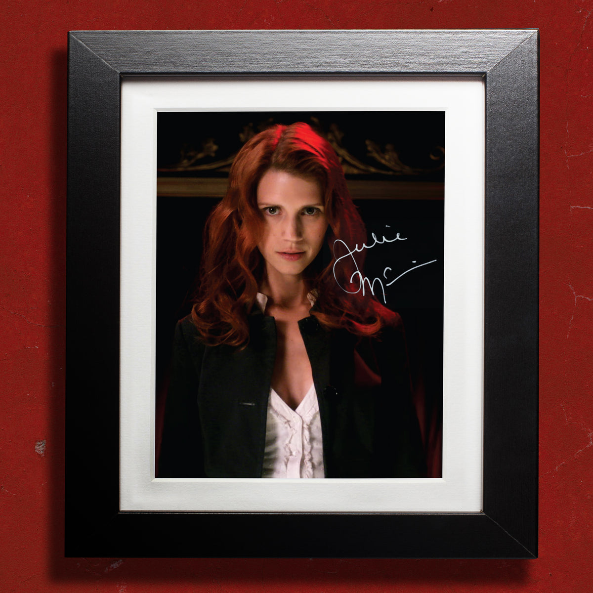 Julie McNiven Hand Signed Autograph – Stands
